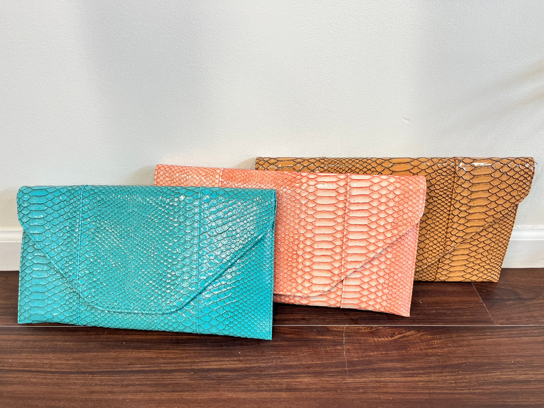 The It Girl Clutch